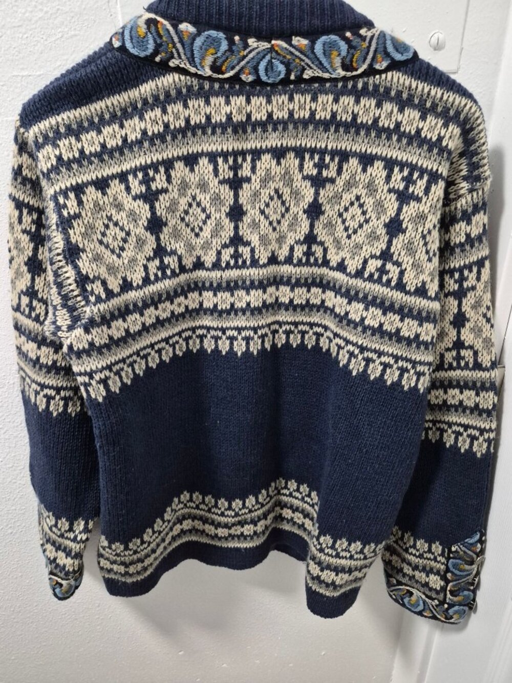 Nordstrikk Norwegian Wool Cardigan Sweater Ornate Clasps Embroidered Trim M READ - Picture 2 of 7
